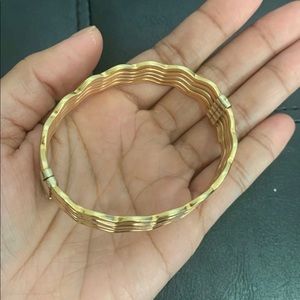 18kt solid saudi gold bangle